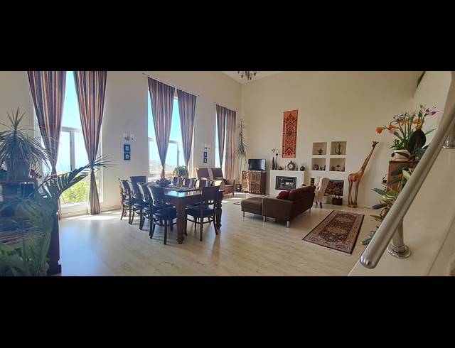 4 BEDROOM HOUSE FOR SALE IN SALDANHA HEIGHTS
